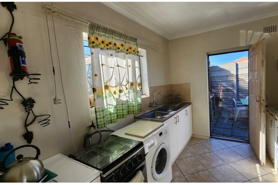 6 Bedroom Property for Sale in Strandfontein Western Cape